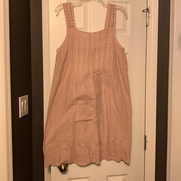 Pink sundress - Picture 8 of 9